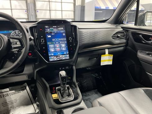 Certified 2025 Subaru Forester Touring AWD/4WD image 27