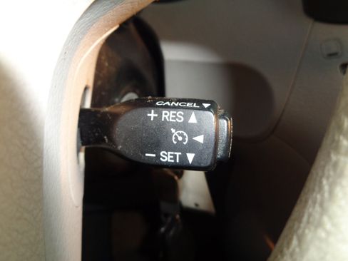 Used 2012 Toyota Sienna LE image 22