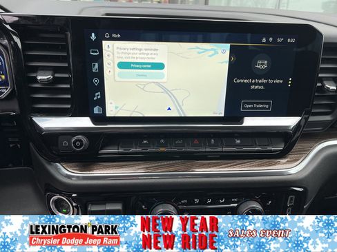 Used 2025 Chevrolet Silverado 1500 LT w/ Leather Package image 22