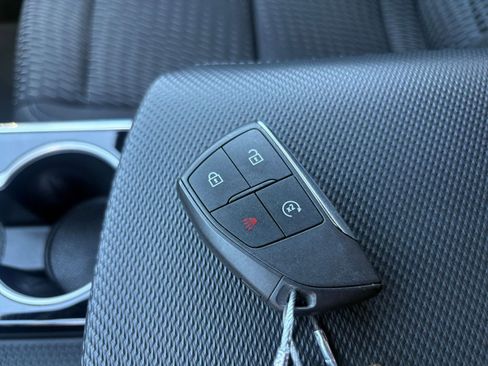 Used 2025 Chevrolet Equinox LT FWD image 22