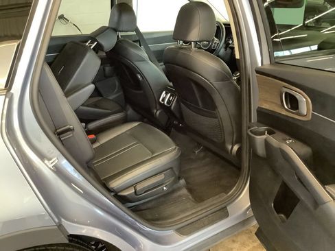 Certified 2023 Kia Sorento X-Line EX AWD/4WD image 17
