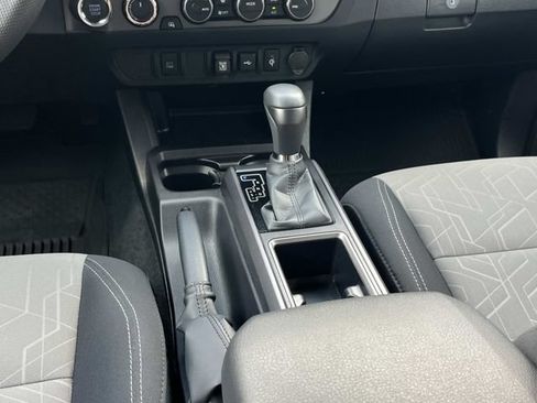 Used 2023 Toyota Tacoma TRD Off-Road AWD/4WD image 20