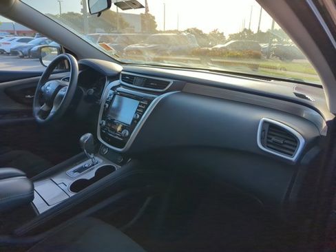 Used 2017 Nissan Murano SV image 26