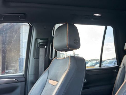 Used 2022 GMC Yukon AT4 image 13