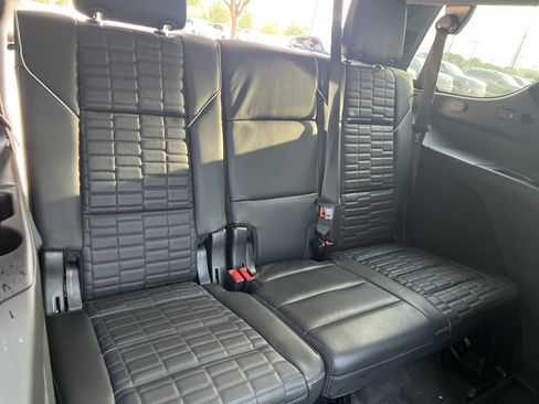 Used 2024 Cadillac Escalade Sport Platinum AWD/4WD image 31