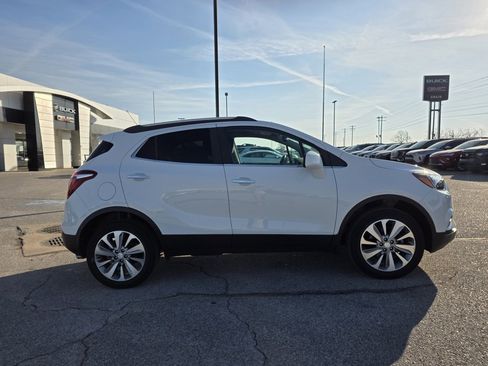 Used 2020 Buick Encore Preferred image 9
