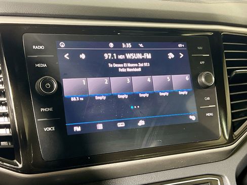 Used 2020 Volkswagen Atlas Cross Sport SEL image 28