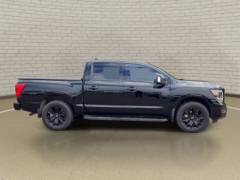 Used 2023 Nissan Titan SV w/ SV Convenience Package AWD/4WD image 4