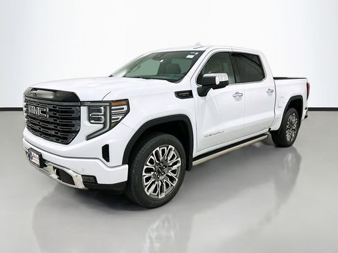 Certified 2026 GMC Sierra 1500 Denali Ultimate AWD/4WD image 3