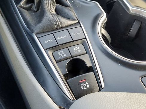 Used 2018 Toyota Camry XLE FWD image 23