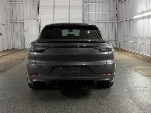 Used 2022 Porsche Cayenne GTS AWD/4WD image 12