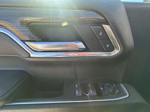 Used 2025 Chevrolet Silverado 1500 LT image 15