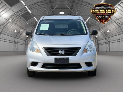 Used 2014 Nissan Versa S Plus FWD image 5