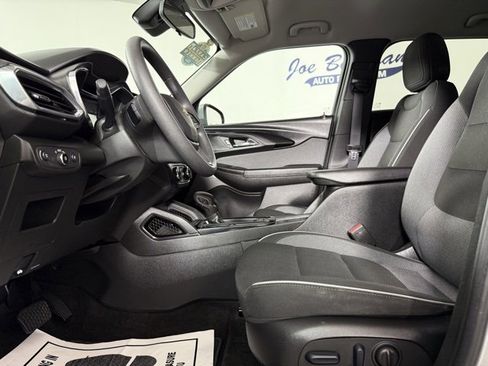 Used 2023 Chevrolet TrailBlazer LT w/ Confidence II Package image 11