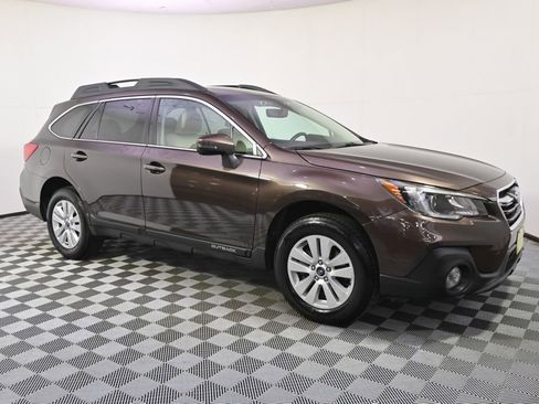 Used 2019 Subaru Outback 2.5i Premium AWD/4WD image 8