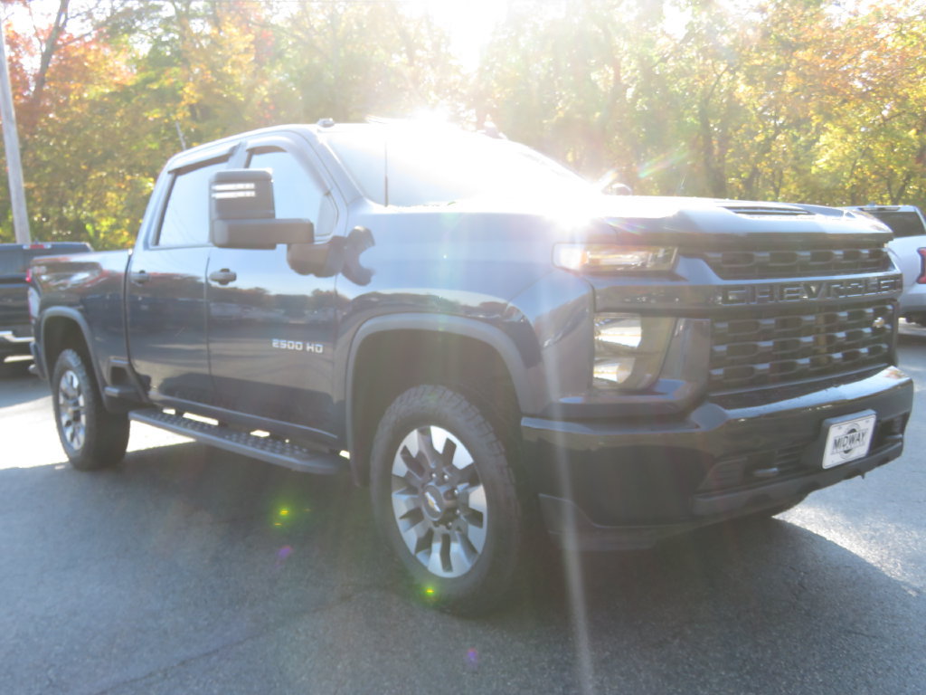 Used 2021 Chevrolet Silverado 2500 Custom w/ Custom Value Package AWD/4WD image 3