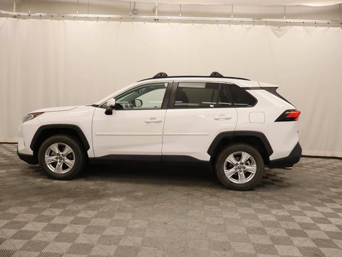 Used 2021 Toyota RAV4 XLE w/ Convenience Package AWD/4WD image 2