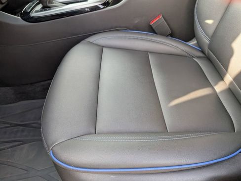 Used 2024 Buick Envista Sport Touring w/ Convenience I Package image 24