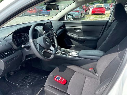 Used 2022 Nissan Sentra SV FWD image 4