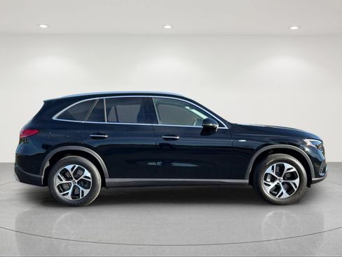 Used 2025 Mercedes-Benz GLC 350e 4MATIC image 6