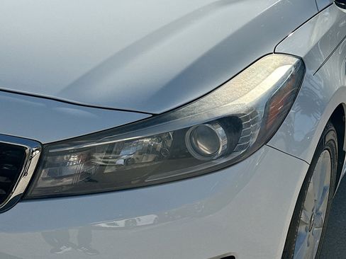 Used 2017 Kia Forte S w/ S Technology Package image 34