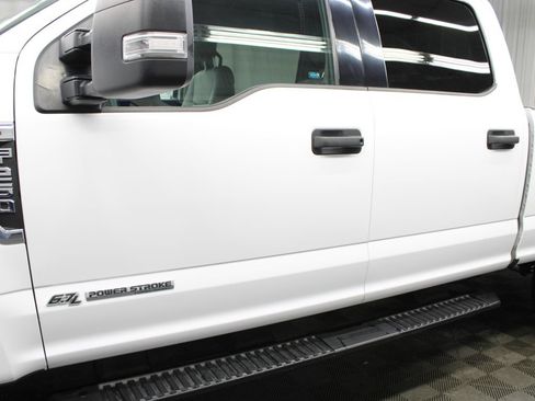 Used 2017 Ford F250 XLT AWD/4WD image 37