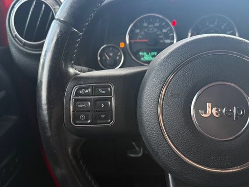 Used 2018 Jeep Wrangler Unlimited Sport S AWD/4WD image 28