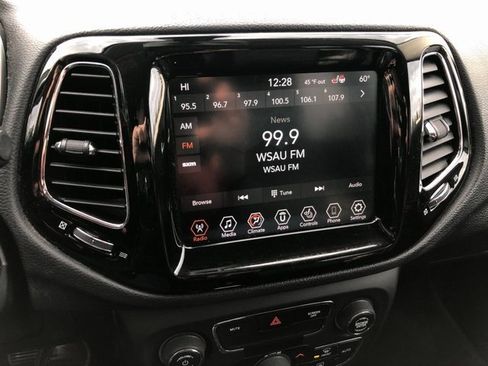 Used 2020 Jeep Compass Limited image 2