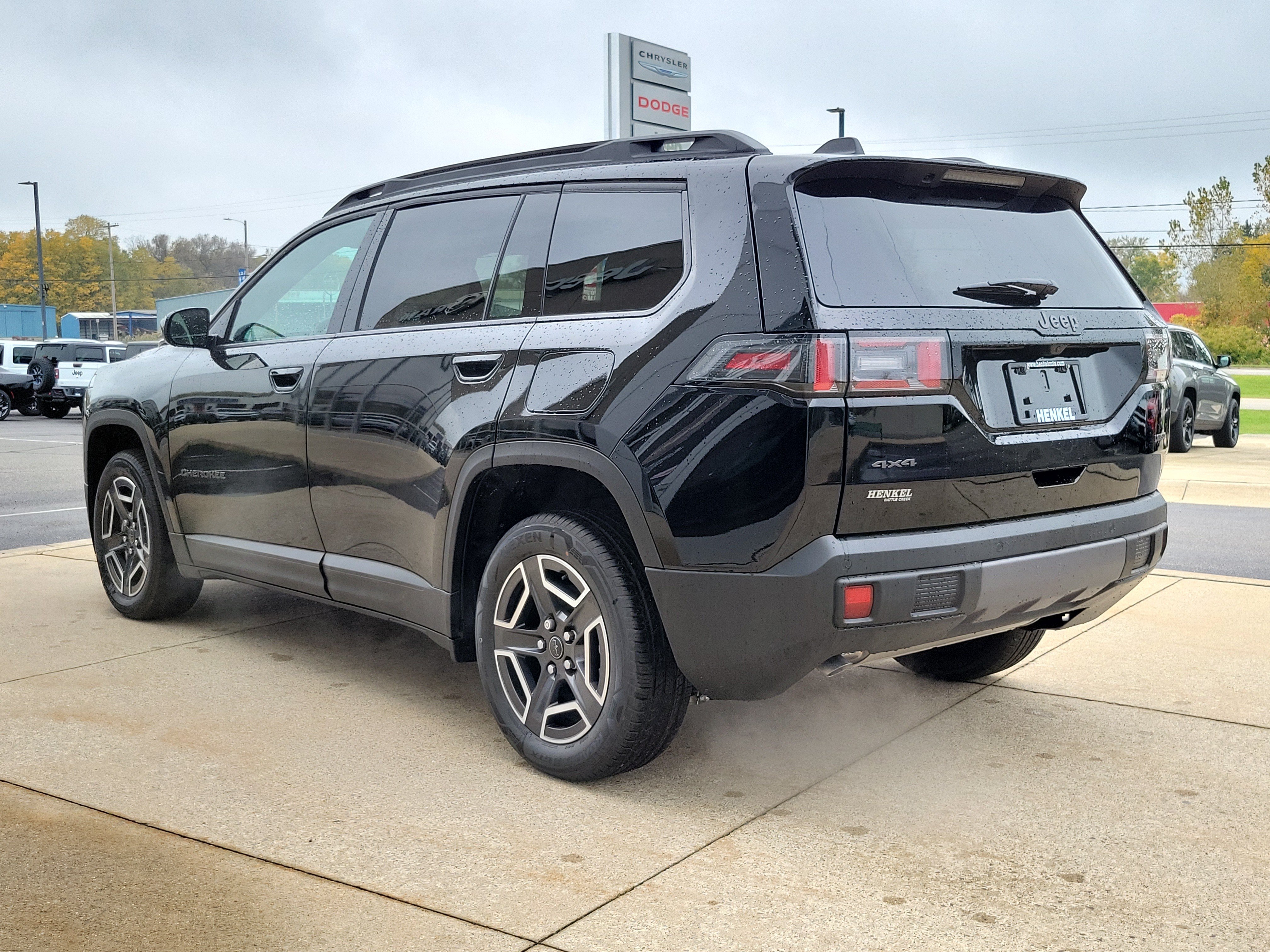 New 2026 Jeep Cherokee Laredo AWD/4WD image 3