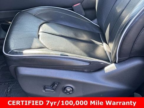 Used 2023 Chrysler Pacifica Limited w/ S Appearance Package image 21