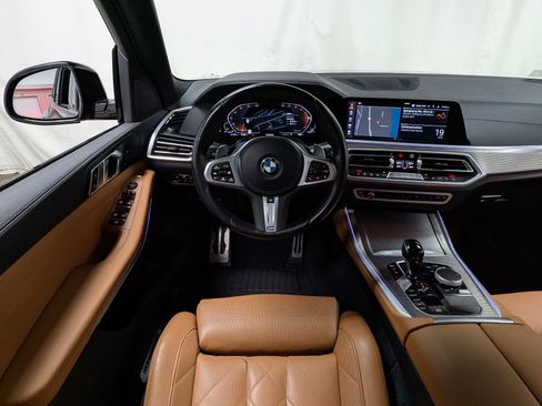 Used 2023 BMW X5 xDrive40i w/ M Sport Package AWD/4WD image 2