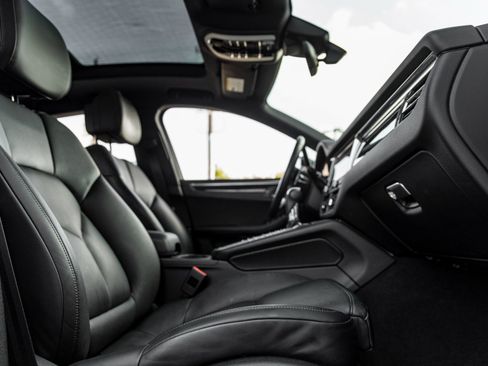 Used 2021 Porsche Macan S image 43
