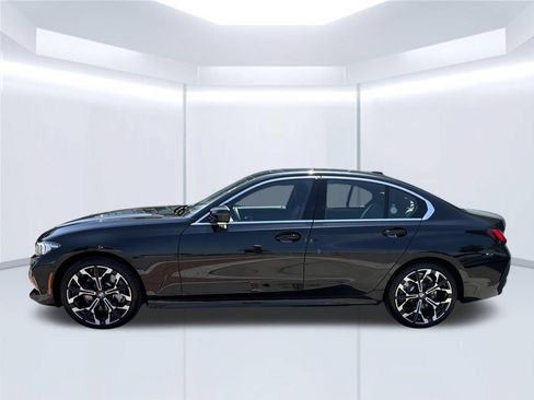 Used 2025 BMW 330i Sedan RWD image 3
