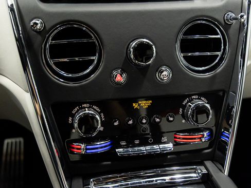 New 2026 Rolls-Royce Cullinan AWD/4WD image 42