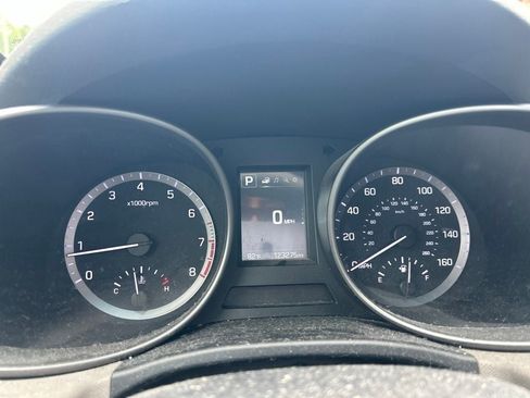 Used 2017 Hyundai Santa Fe SE w/ Cargo Package AWD/4WD image 9