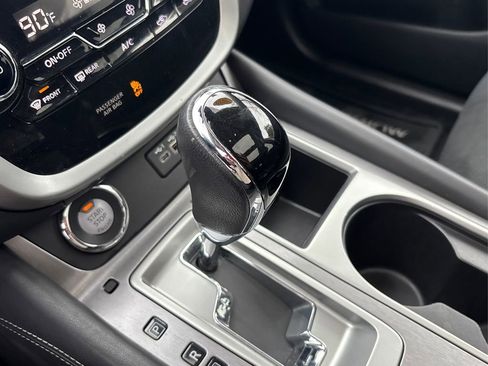 Used 2020 Nissan Murano SV image 35