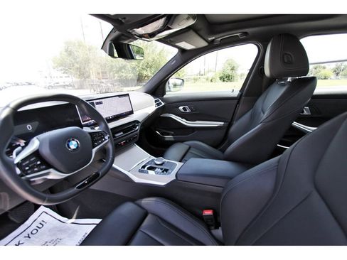 Used 2025 BMW 330i Sedan RWD image 31