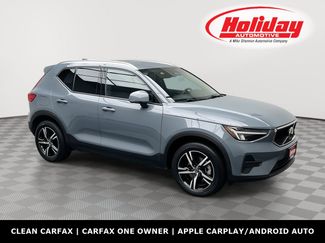 Used 2023 Volvo XC40 B5 Core AWD/4WD video 1