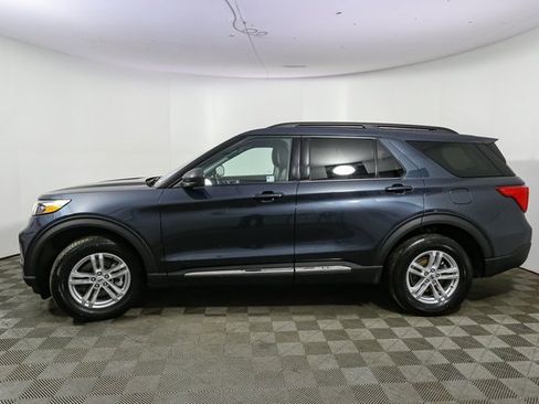 Used 2023 Ford Explorer XLT w/ Equipment Group 202A image 6