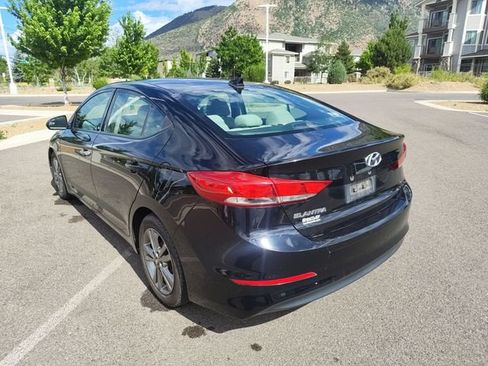 Used 2017 Hyundai Elantra SE FWD image 5