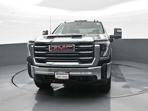 New 2025 GMC Sierra 2500 SLE w/ SLE Value Package; image 5
