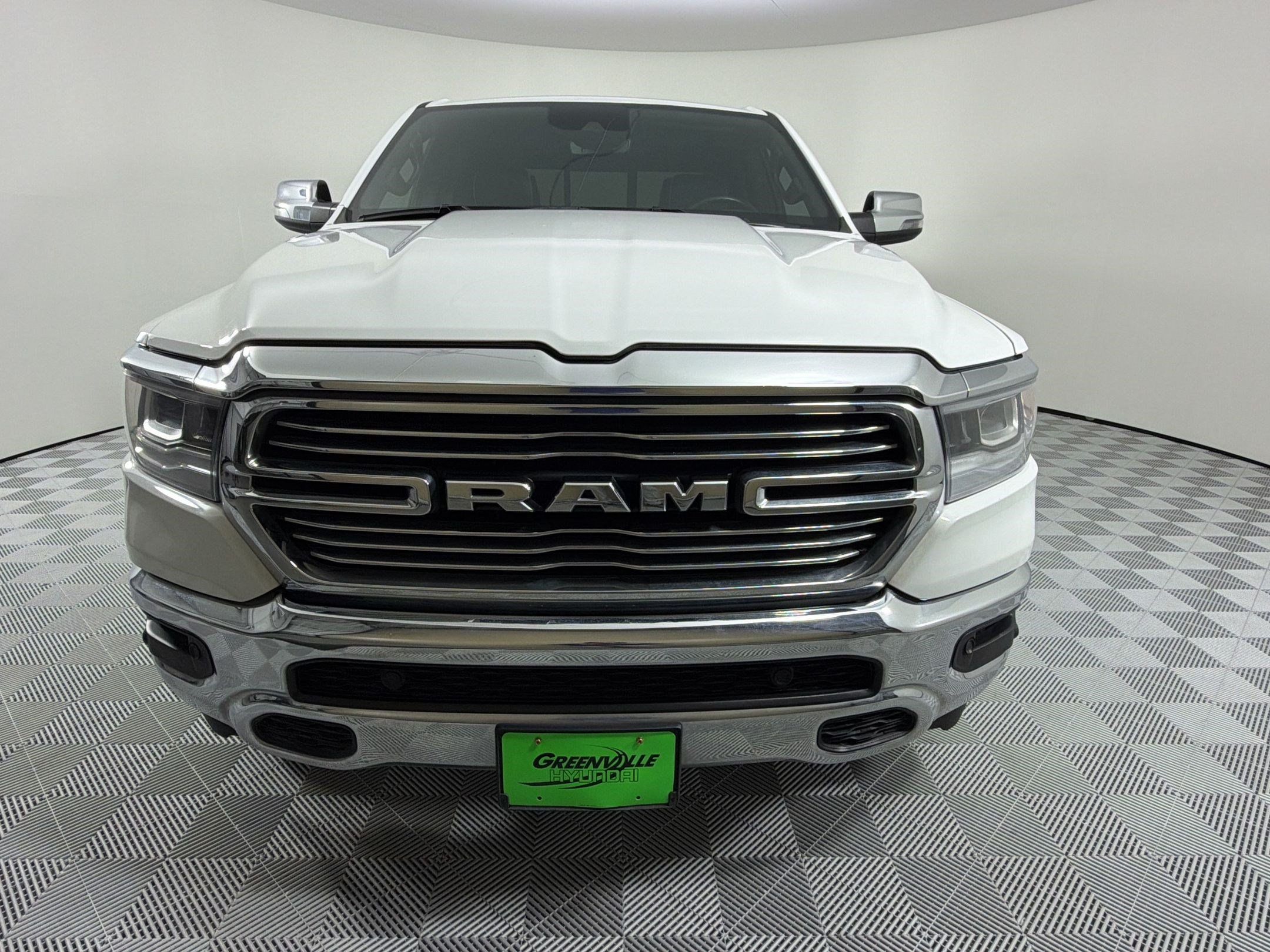 Used 2024 RAM 1500 Laramie AWD/4WD image 6