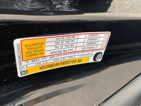 Certified 2022 GMC Canyon AT4 w/ Trailering Package AWD/4WD image 24