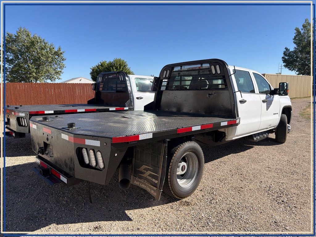 Used 2018 GMC Sierra 3500 4x4 Crew Cab w/ Sierra Convenience Package image 3