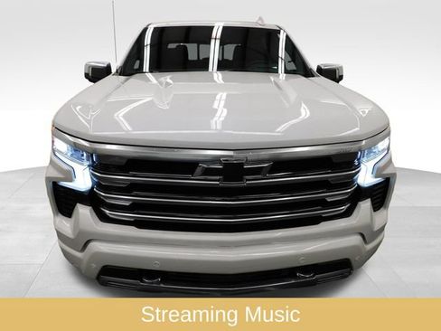 Used 2025 Chevrolet Silverado 1500 High Country w/ High Country Premium Package image 12