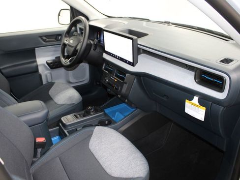 New 2025 Ford Maverick XLT w/ XLT Luxury Package image 28