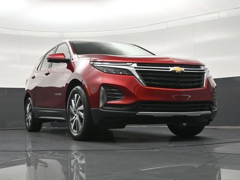 Used 2024 Chevrolet Equinox LT FWD image 33