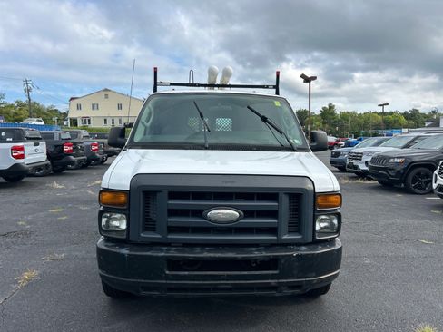 Used 2014 Ford E-250 and Econoline 250 RWD image 2