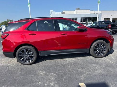 Used 2023 Chevrolet Equinox RS w/ RS Leather Package AWD/4WD image 10
