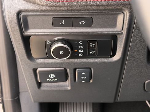 Used 2024 Ford Expedition Limited RWD image 22